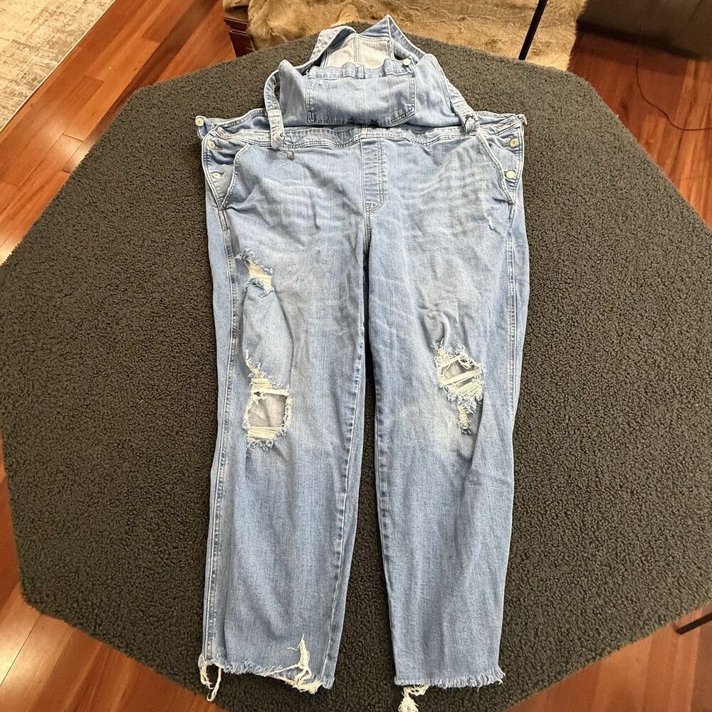Old Navy Womens Size28  Light Wash Blue Jean Denim Overalls Pants Distressed